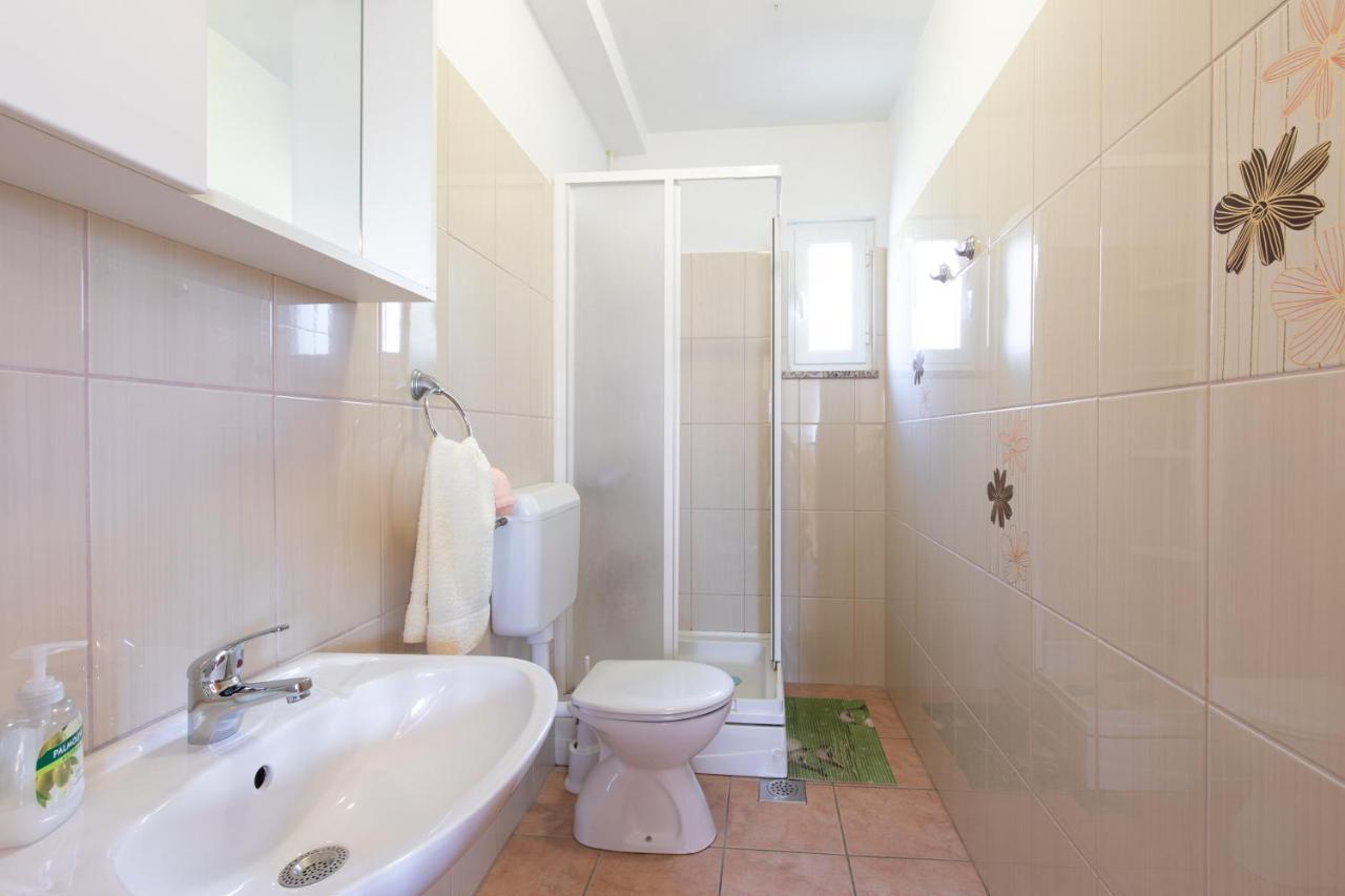 1-Bedroom Apartment In Krk - Steps From The Beach! Krk Town Eksteriør billede